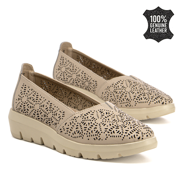 Дамски обувки от естествена кожа – комфортен избор за дълги часове с нежна визия и меко прилягане за спокойно ежедневно ходене DP7694 beige