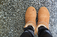 Стил, топлина и комфорт: най-добрите дамски зимни обувки за сезона