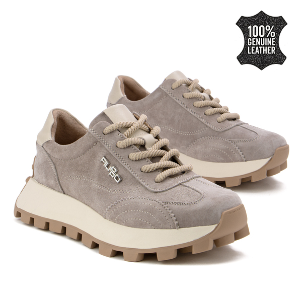 Дамски маратонки от естествена кожа – комфортен модел за ежедневно носене със стабилна подметка и мека вътрешна част DP7498 beige