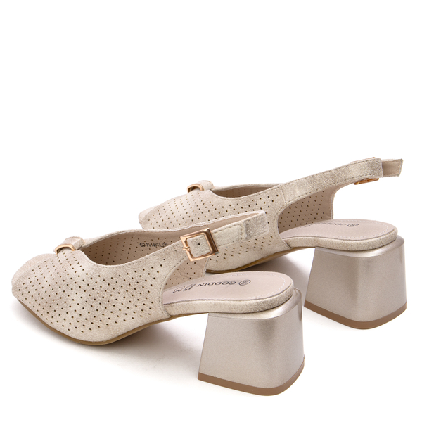 Елегантни дамски сандали на нисък ток - удобни и подходящи за всякакви поводи FL1393 gold