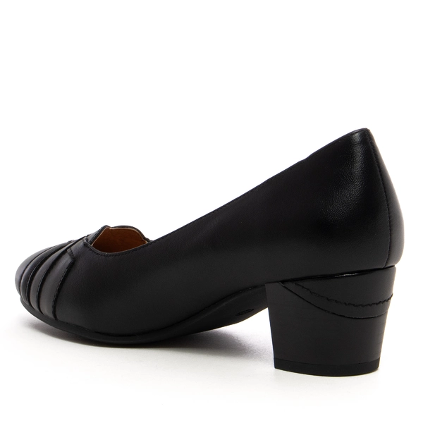 Дамски обувки на нисък ток YCC-109 black