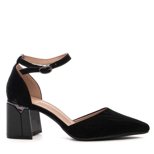 Дамски обувки на ток с каишка на глезена Q0-1639 black