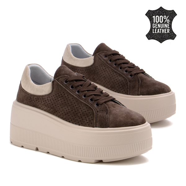 Дамски кецове от естествен велур – актуален модел с подчертана платформа и лесно комбиниране с ежедневни визии LX1199 coffee