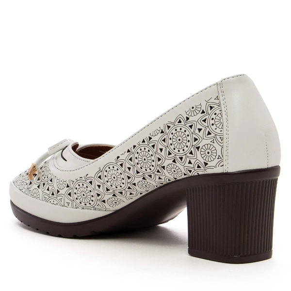 Дамски обувки на ток с перфорация P9702 white