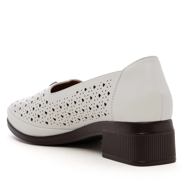 Дамски обувки (ГОЛЕМИ РАЗМЕРИ) на нисък ток с перфорация P9004D white