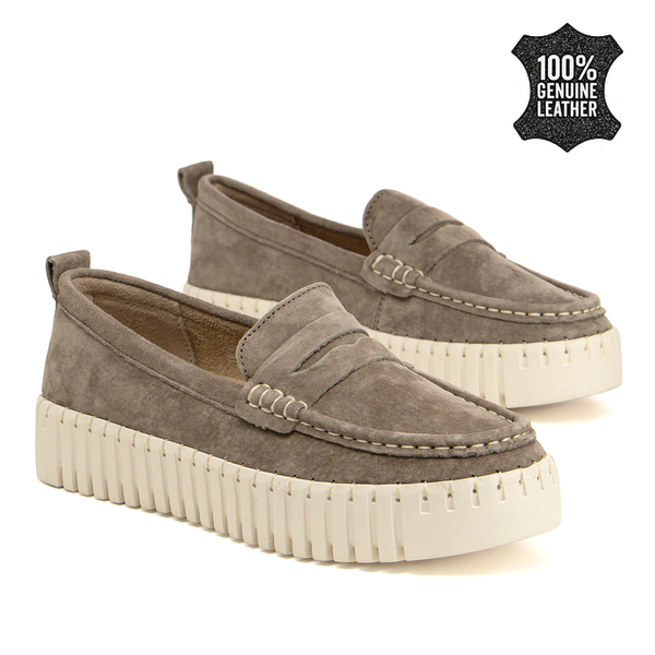 Дамски мокасини от естествен велур – комфорт през целия ден с релефна подметка и стилно излъчване за ежедневни комбинации DP7529 taupe