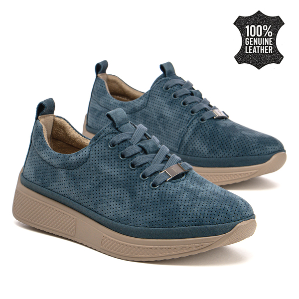 Дамски обувки от естествен велур – изчистена визия с перфорирана повърхност и удобно усещане при ежедневно носене с мека вътрешност DP7571 navy