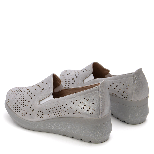 Ултра леки и удобни дамски обувки на ниска платформа, идеални за ежедневна употреба и дълги разходки A2390-2