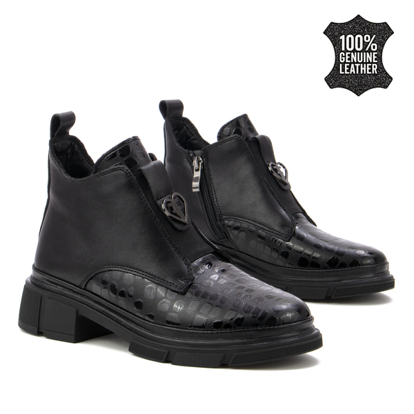 Дамски боти от естествена кожа – лек ежедневен модел с модерни линии, удобна подметка и подчертана елегантност за динамични дни DBT7430 black