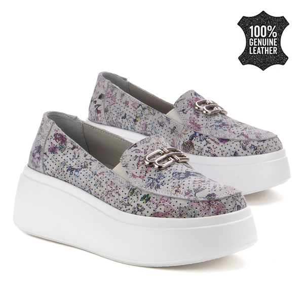 Дамски обувки от естествена кожа на платформа – елегантен модел с перфорация, метален акцент и изразено присъствие за стилно ежедневие LX1200 colour