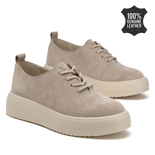 Дамски кецове от естествен велур – стилен модел с изчистен дизайн и модерна подметка, създаден за модерно ежедневно излъчване XW1061 beige