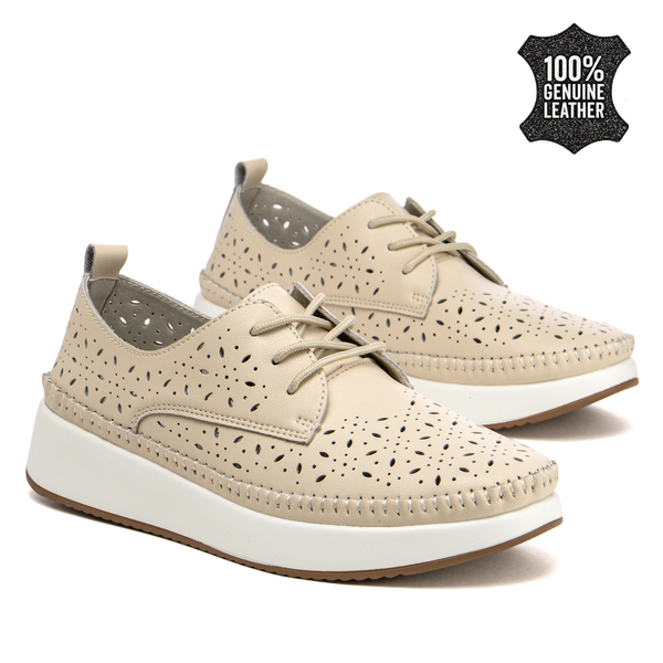 Дамски обувки от естествена кожа – ежедневен избор с перфорации и удобна форма за дълги разходки DP7574 beige