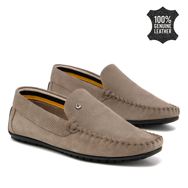 Мъжки мокасини от естествен велур – елегантен модел тип slip-on с фино оформена предна част и гъвкава подметка, създаден за стилно ежедневно носене MP923 taupe PT