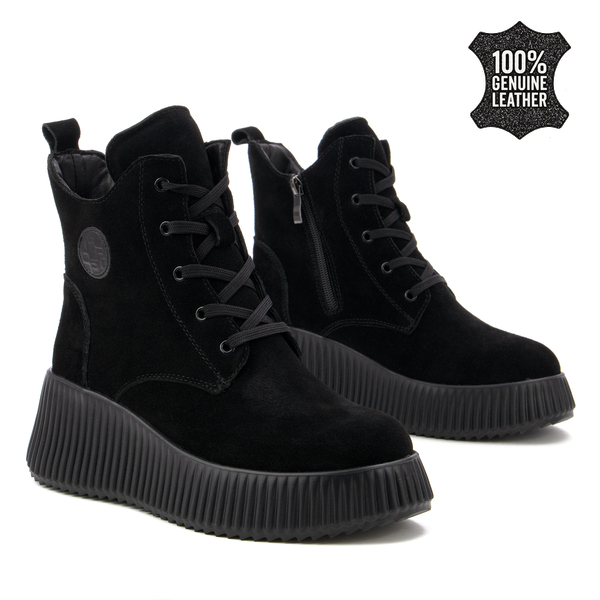 Дамски боти от естествен велур – балансирано съчетание на комфорт и изразителна визия със стабилна подметка DBT7288 black