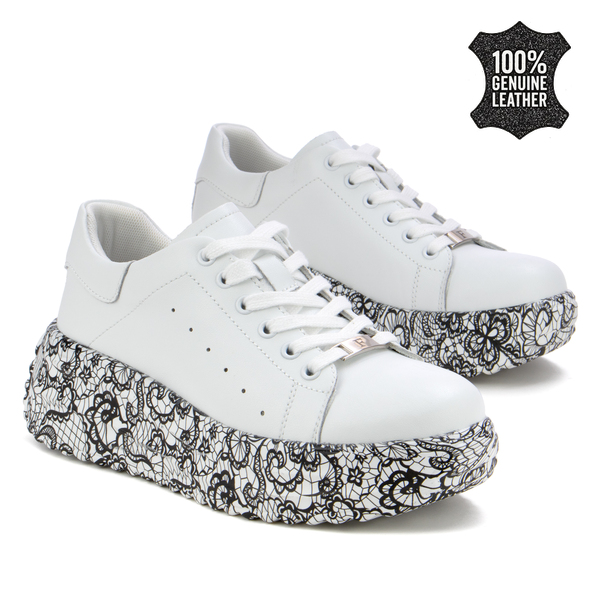 Дамски маратонки от естествена кожа – модерни с дебела подметка, удобство при носене и актуален принт за свежи ежедневни визии DP7507 white/blk