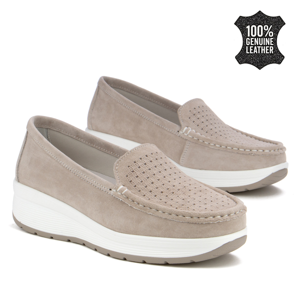 Дамски мокасини от естествен велур – практичен модел с удобна форма и приятно усещане при продължително носене XW1035 beige