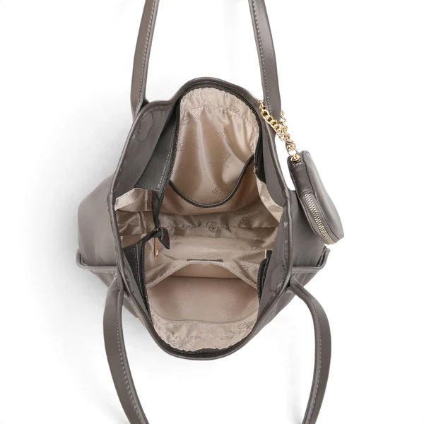Дамска чанта - елегантна и красива с изчистен дизайн, удобни дълги дръжки и стилен външен вид XS6558P black
