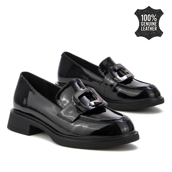 Дамски обувки от естествена кожа – актуален модел с модерна линия, лаково покритие и стабилна подметка за ежедневен комфорт DP6186 black