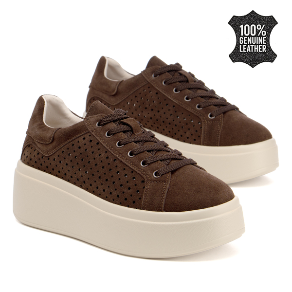 Дамски кецове от естествена кожа – олекотено усещане при движение и впечатляваща визия с висока платформа и перфорирана странична зона NS602 brown