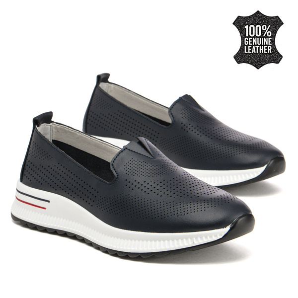 Дамски обувки от естествена кожа – изчистен дизайн с фини перфорации и удобна подметка подходящи за ежедневно носене DP7611 navy