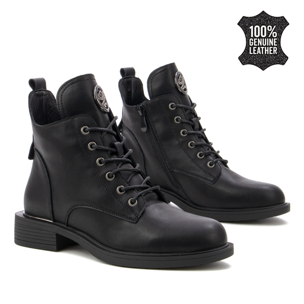 Дамски боти от естествена кожа – удобен ежедневен модел, стабилна подметка и практична визия, идеални за дълго носене DBT7436 black