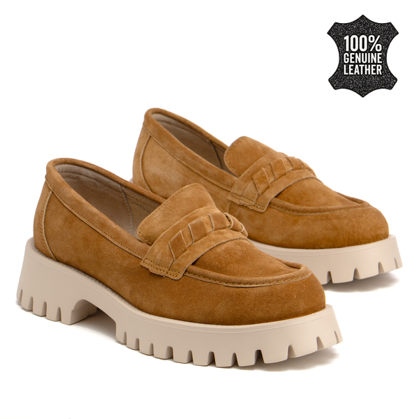 Дамски обувки от естествен велур – стилен вариант тип мокасина с масивна релефна подметка за ежедневна визия DP7554 camel