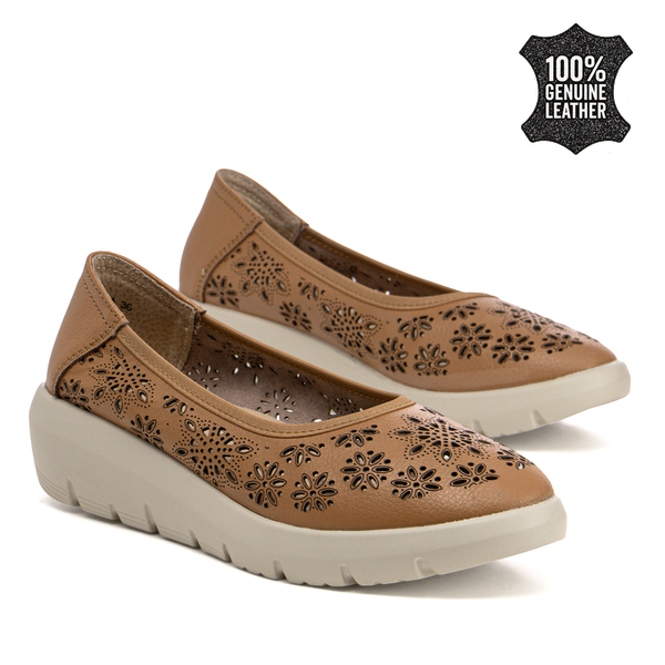 Дамски обувки от естествена кожа – комфортен избор за дълги часове с нежна визия и меко прилягане за спокойно ежедневно ходене DP7695 camel