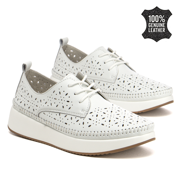 Дамски обувки от естествена кожа – ежедневен избор с перфорации и удобна форма за дълги разходки DP7574 white