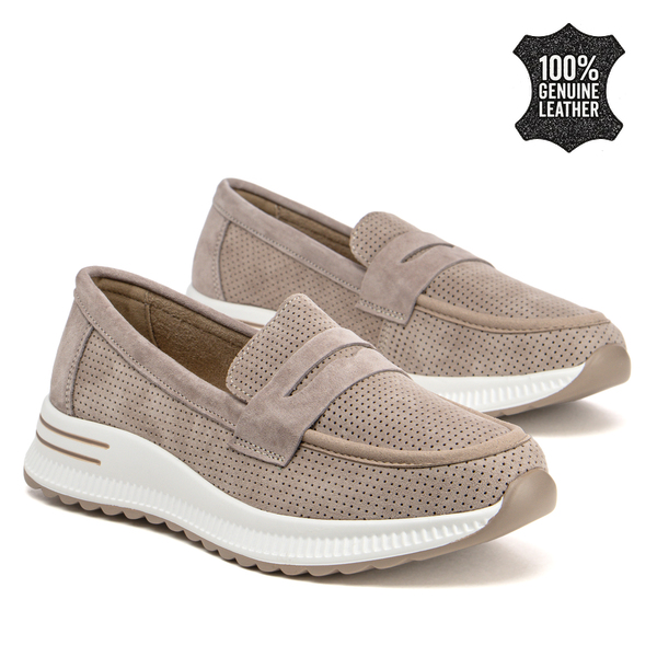 Дамски спортно-ежедневни мокасини от естествена кожа – практично решение с удобна вътрешност и устойчива подметка за дълги разходки DP6750 beige