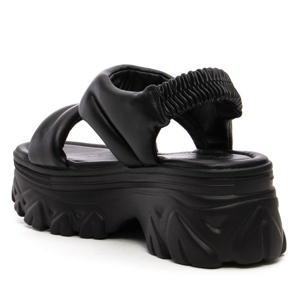 Дамски олекотени сандали на дебела подметка 8111-1 black
