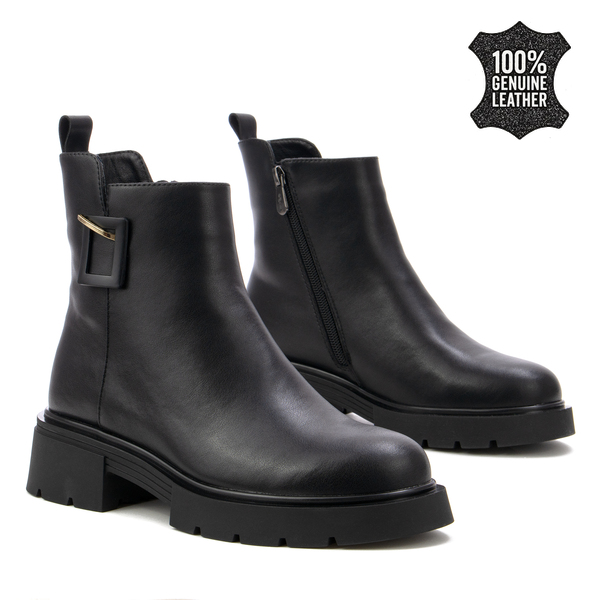 Дамски боти от естествена кожа – стилно оформен дизайн с фино подбрани детайли и комфортна подметка за уверено ежедневие през сезона DBT7185 black
