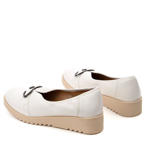 Дамски обувки с модерна визия и мека стелка за ежедневна употреба и дълготрайно удобство WH512 white