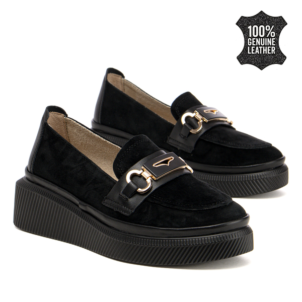 Дамски обувки от естествен велур – изчистена визия с перфорирана повърхност и удобно усещане при ежедневно носене с мека вътрешност DP7569 black